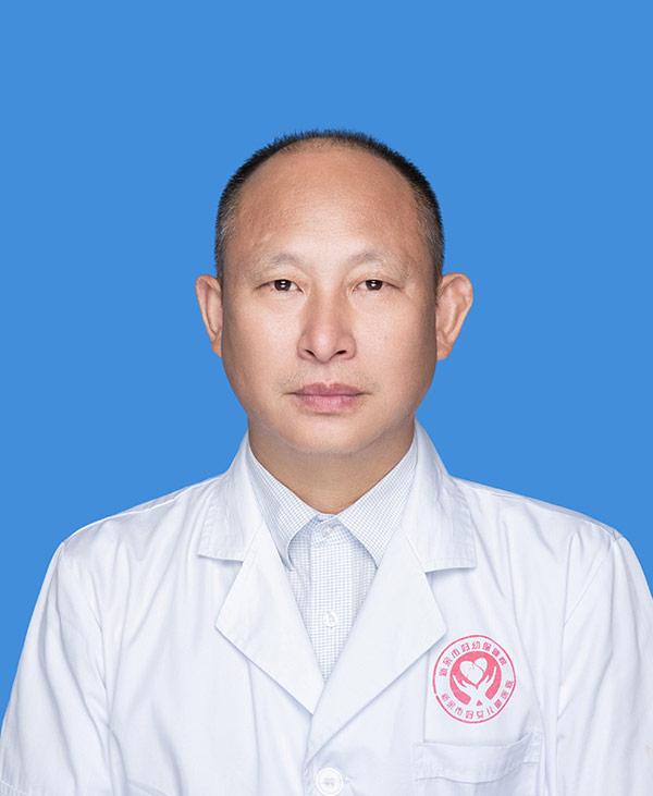 朱進峰 - 門診部主任，副主任醫師