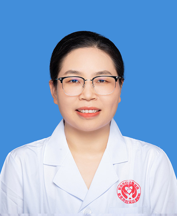 張六連 - 婦科副主任，副主任醫師
